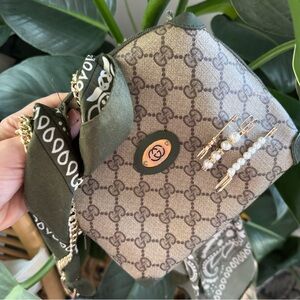 S̤̮O̤̮L̤̮D̤̮ Authentic: Vintage, Gucci Crossbody Bag